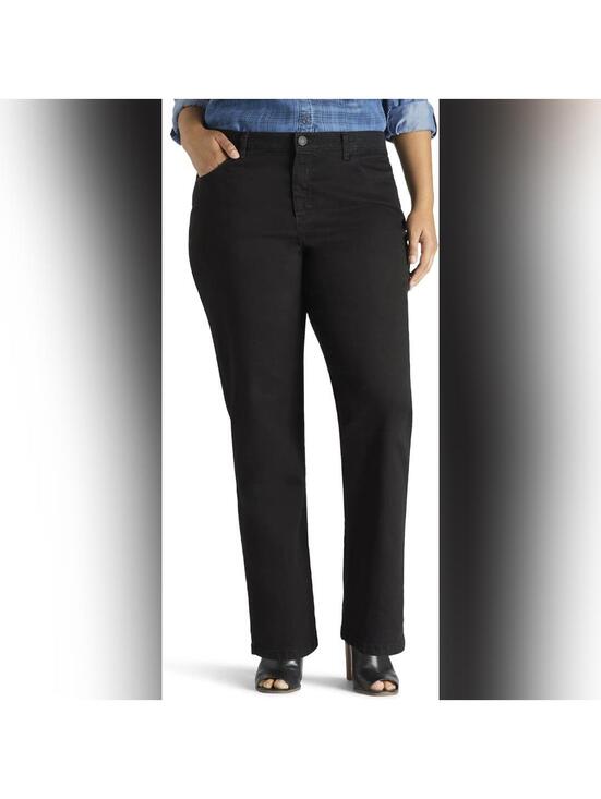 Lee Denim - NWT Lee Plus Size Slims Classic Relaxed Fit Monroe Straight Leg Jean, 26W